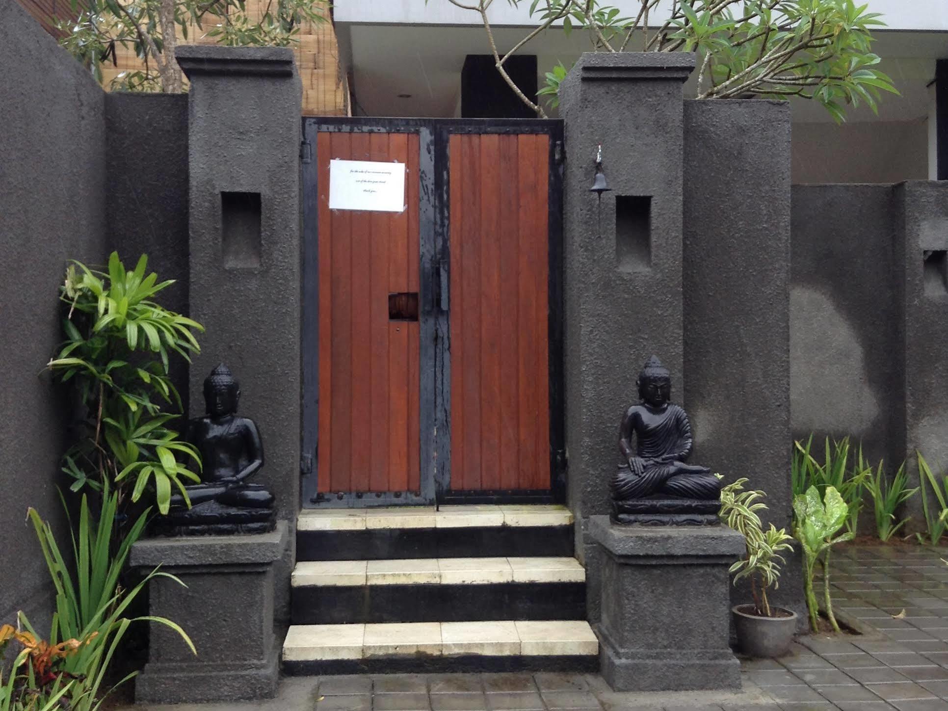 Villa Lovecho Canggu Exterior foto